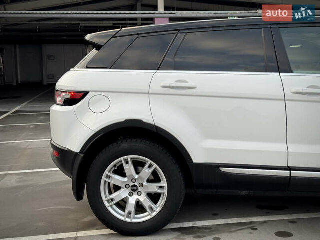 Білий Ленд Ровер Рендж Ровер Евок, об'ємом двигуна 2.2 л та пробігом 108 тис. км за 17800 $, фото 71 на Automoto.ua