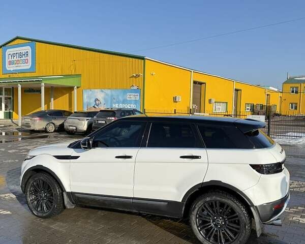 Білий Ленд Ровер Рендж Ровер Евок, об'ємом двигуна 2 л та пробігом 186 тис. км за 16900 $, фото 6 на Automoto.ua