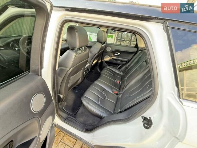 Білий Ленд Ровер Рендж Ровер Евок, об'ємом двигуна 2 л та пробігом 172 тис. км за 18200 $, фото 20 на Automoto.ua