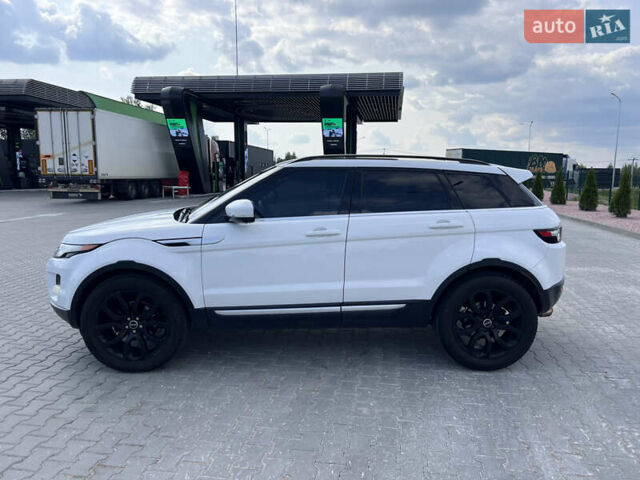 Белый Ленд Ровер Рендж Ровер Эвок, объемом двигателя 2 л и пробегом 233 тыс. км за 15650 $, фото 2 на Automoto.ua