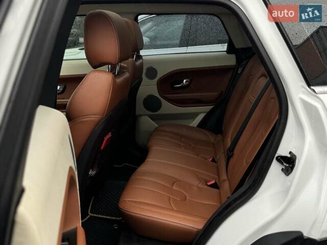 Білий Ленд Ровер Рендж Ровер Евок, об'ємом двигуна 2 л та пробігом 231 тис. км за 16990 $, фото 44 на Automoto.ua