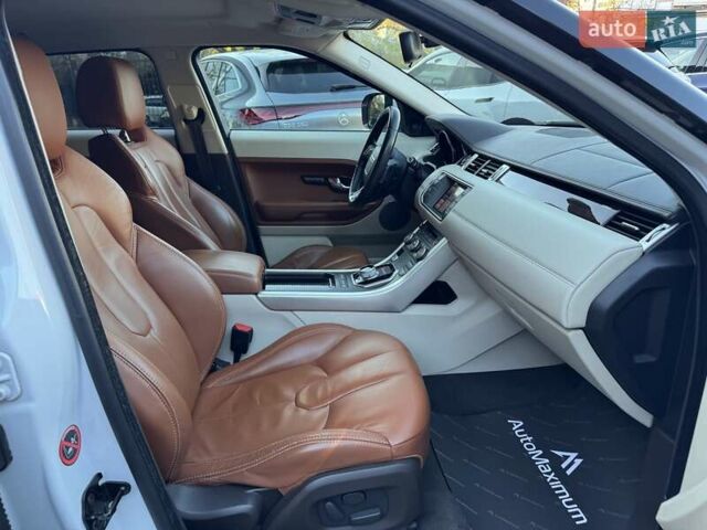 Белый Ленд Ровер Рендж Ровер Эвок, объемом двигателя 2.18 л и пробегом 159 тыс. км за 17900 $, фото 14 на Automoto.ua