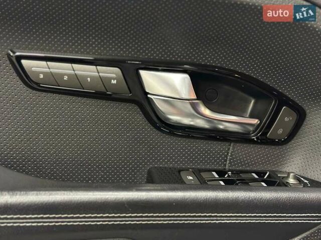 Белый Ленд Ровер Рендж Ровер Эвок, объемом двигателя 2.18 л и пробегом 112 тыс. км за 19999 $, фото 14 на Automoto.ua