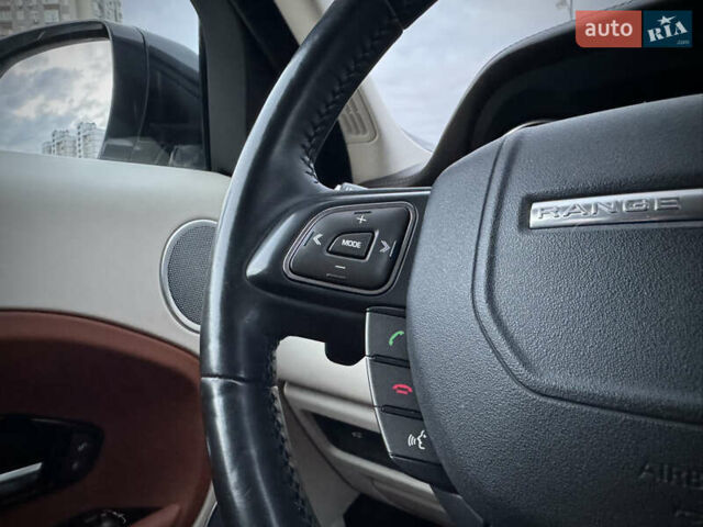 Білий Ленд Ровер Рендж Ровер Евок, об'ємом двигуна 2.2 л та пробігом 108 тис. км за 17800 $, фото 50 на Automoto.ua