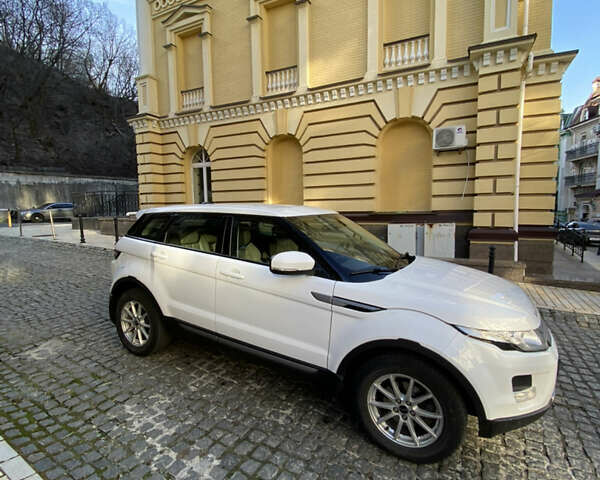 Ленд Ровер Рендж Ровер Эвок 2012 в Киеве на Automoto.ua Белый Ленд Ровер Рендж Ровер Эвок, объемом двигателя 2.18 л и пробегом 215 тыс. км за 19999 $, фото 42 на Automoto.ua