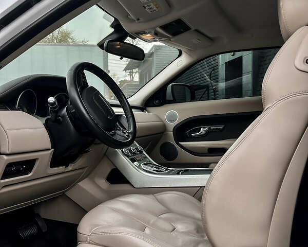 Білий Ленд Ровер Рендж Ровер Евок, об'ємом двигуна 2.2 л та пробігом 190 тис. км за 19800 $, фото 16 на Automoto.ua