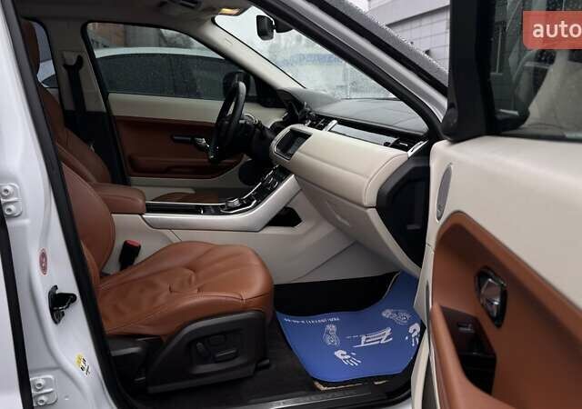 Білий Ленд Ровер Рендж Ровер Евок, об'ємом двигуна 2 л та пробігом 231 тис. км за 16990 $, фото 54 на Automoto.ua