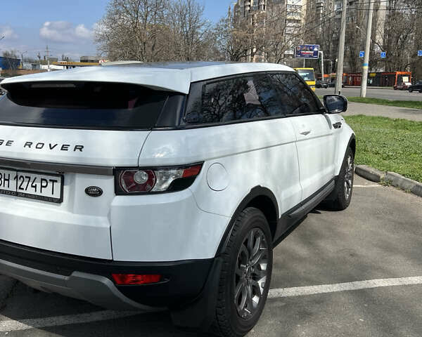 Білий Ленд Ровер Рендж Ровер Евок, об'ємом двигуна 2.18 л та пробігом 178 тис. км за 15900 $, фото 12 на Automoto.ua