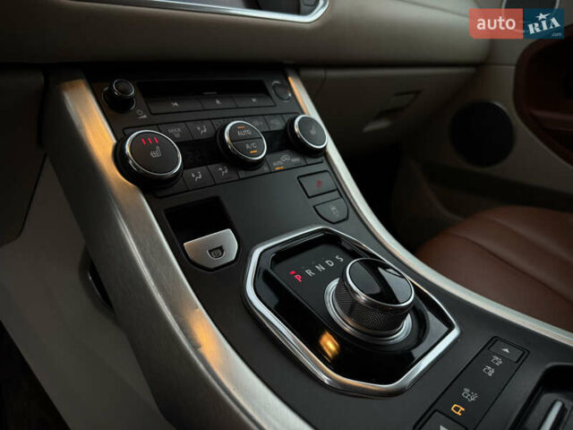 Білий Ленд Ровер Рендж Ровер Евок, об'ємом двигуна 2.2 л та пробігом 108 тис. км за 17800 $, фото 24 на Automoto.ua