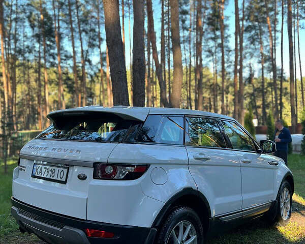 Ленд Ровер Рендж Ровер Эвок 2012 в Киеве на Automoto.ua Белый Ленд Ровер Рендж Ровер Эвок, объемом двигателя 2.18 л и пробегом 215 тыс. км за 19999 $, фото 6 на Automoto.ua