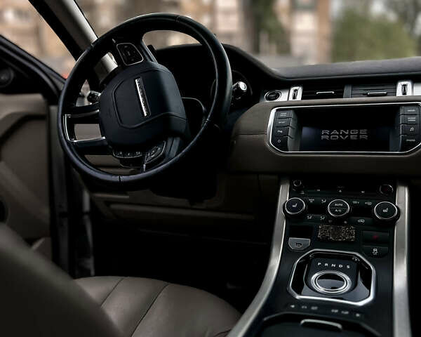 Білий Ленд Ровер Рендж Ровер Евок, об'ємом двигуна 2.18 л та пробігом 190 тис. км за 19200 $, фото 21 на Automoto.ua