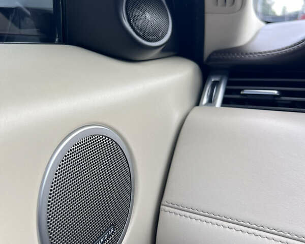 Белый Ленд Ровер Рендж Ровер Эвок, объемом двигателя 2 л и пробегом 233 тыс. км за 15650 $, фото 16 на Automoto.ua