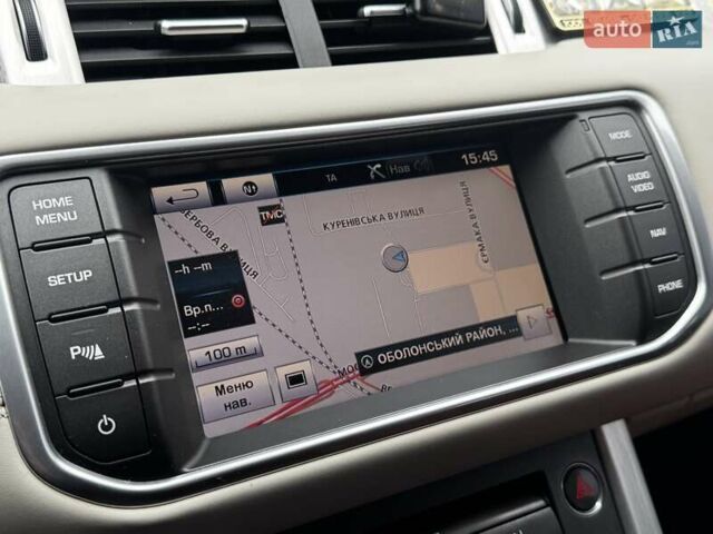 Ленд Ровер Рендж Ровер Эвок 2012 в Киеве на Automoto.ua Белый Ленд Ровер Рендж Ровер Эвок, объемом двигателя 2.18 л и пробегом 127 тыс. км за 19900 $, фото 24 на Automoto.ua