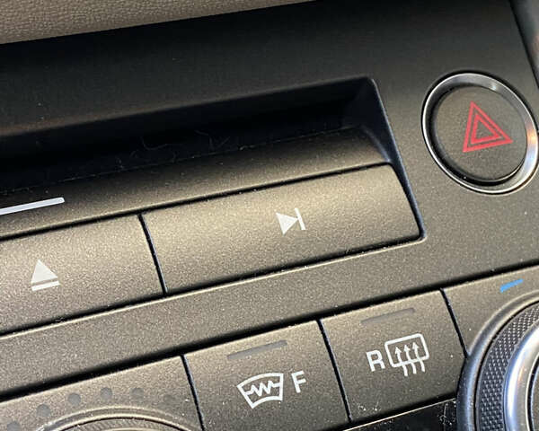 Ленд Ровер Рендж Ровер Эвок 2012 в Киеве на Automoto.ua Белый Ленд Ровер Рендж Ровер Эвок, объемом двигателя 2.18 л и пробегом 215 тыс. км за 19999 $, фото 65 на Automoto.ua