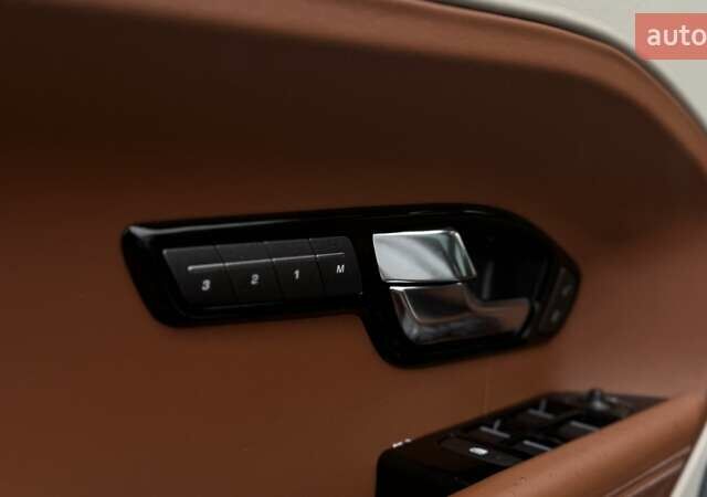 Білий Ленд Ровер Рендж Ровер Евок, об'ємом двигуна 2 л та пробігом 231 тис. км за 16990 $, фото 25 на Automoto.ua