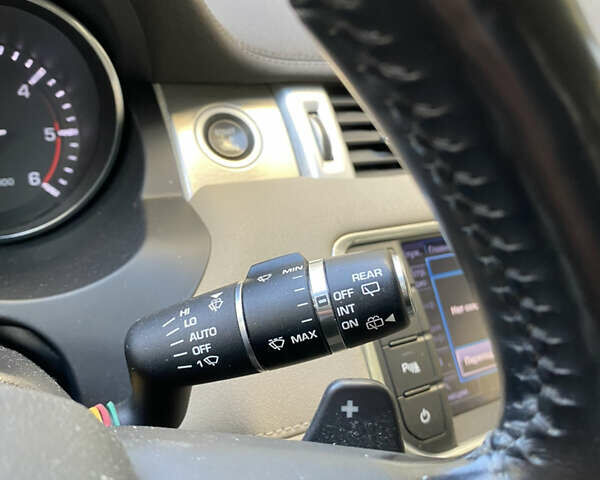 Ленд Ровер Рендж Ровер Эвок 2012 в Киеве на Automoto.ua Белый Ленд Ровер Рендж Ровер Эвок, объемом двигателя 2.18 л и пробегом 215 тыс. км за 19999 $, фото 61 на Automoto.ua