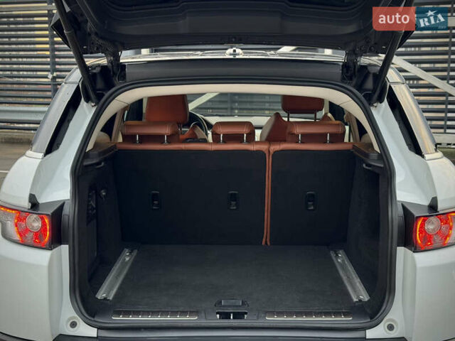 Білий Ленд Ровер Рендж Ровер Евок, об'ємом двигуна 2.2 л та пробігом 108 тис. км за 17800 $, фото 86 на Automoto.ua