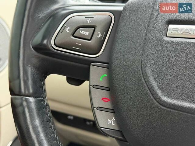 Білий Ленд Ровер Рендж Ровер Евок, об'ємом двигуна 2 л та пробігом 125 тис. км за 14800 $, фото 49 на Automoto.ua