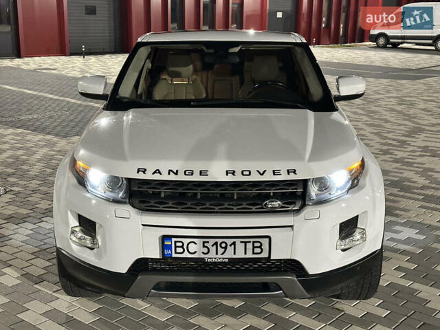Белый Ленд Ровер Рендж Ровер Эвок, объемом двигателя 2 л и пробегом 200 тыс. км за 15500 $, фото 1 на Automoto.ua
