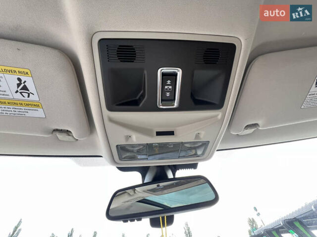 Белый Ленд Ровер Рендж Ровер Эвок, объемом двигателя 2 л и пробегом 233 тыс. км за 15650 $, фото 21 на Automoto.ua