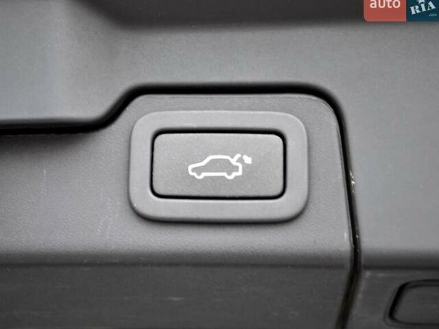 Белый Ленд Ровер Рендж Ровер Эвок, объемом двигателя 2 л и пробегом 175 тыс. км за 14900 $, фото 55 на Automoto.ua