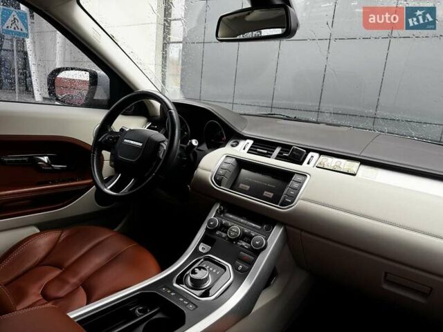 Ленд Ровер Рендж Ровер Эвок 2012 в Киеве на Automoto.ua Белый Ленд Ровер Рендж Ровер Эвок, объемом двигателя 2.18 л и пробегом 127 тыс. км за 19900 $, фото 14 на Automoto.ua