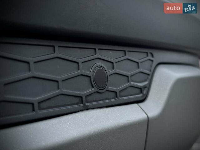 Білий Ленд Ровер Рендж Ровер Евок, об'ємом двигуна 2.2 л та пробігом 108 тис. км за 17800 $, фото 83 на Automoto.ua