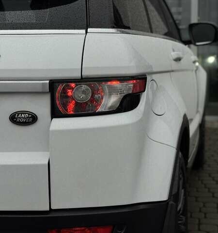 Білий Ленд Ровер Рендж Ровер Евок, об'ємом двигуна 2 л та пробігом 231 тис. км за 16990 $, фото 16 на Automoto.ua