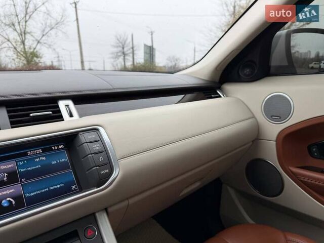 Білий Ленд Ровер Рендж Ровер Евок, об'ємом двигуна 2 л та пробігом 125 тис. км за 14800 $, фото 60 на Automoto.ua