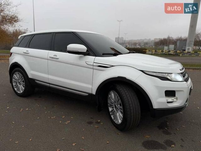Білий Ленд Ровер Рендж Ровер Евок, об'ємом двигуна 2 л та пробігом 125 тис. км за 14800 $, фото 16 на Automoto.ua