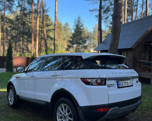 Ленд Ровер Рендж Ровер Эвок 2012 в Киеве на Automoto.ua Белый Ленд Ровер Рендж Ровер Эвок, объемом двигателя 2.18 л и пробегом 215 тыс. км за 19999 $, фото 8 на Automoto.ua
