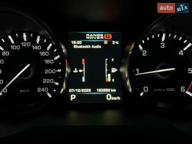 Белый Ленд Ровер Рендж Ровер Эвок, объемом двигателя 2.18 л и пробегом 193 тыс. км за 19500 $, фото 12 на Automoto.ua