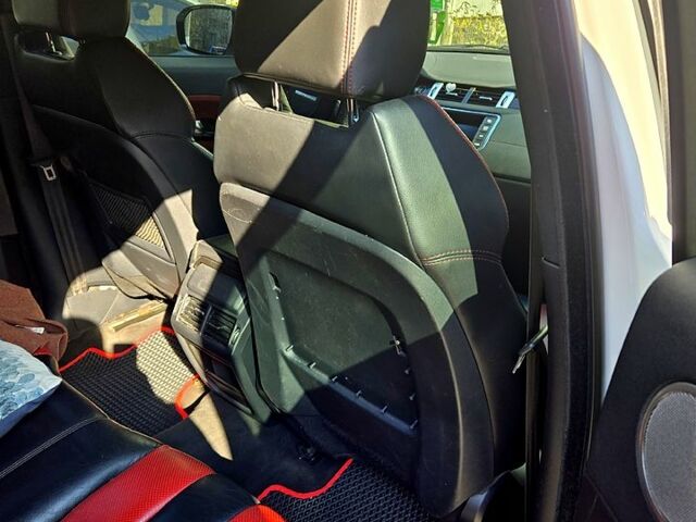 Белый Ленд Ровер Рендж Ровер Эвок, объемом двигателя 2 л и пробегом 175 тыс. км за 18999 $, фото 8 на Automoto.ua