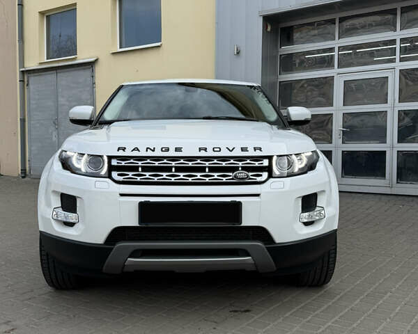Белый Ленд Ровер Рендж Ровер Эвок, объемом двигателя 2.18 л и пробегом 247 тыс. км за 15300 $, фото 4 на Automoto.ua