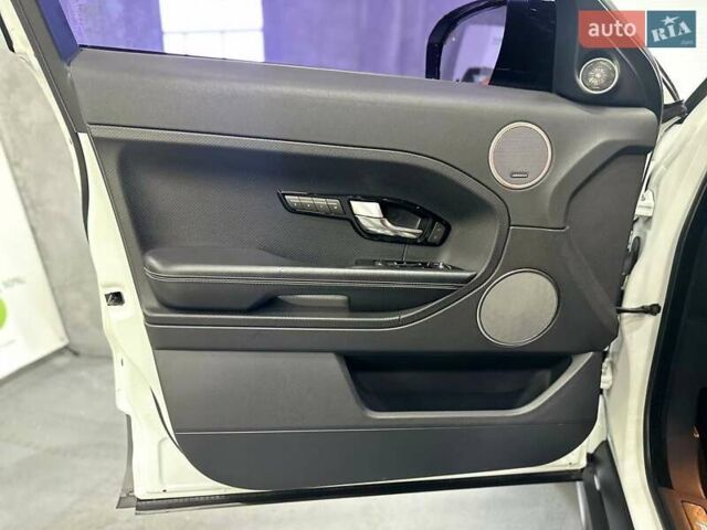 Білий Ленд Ровер Рендж Ровер Евок, об'ємом двигуна 2.18 л та пробігом 112 тис. км за 19999 $, фото 8 на Automoto.ua