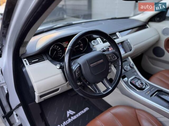 Белый Ленд Ровер Рендж Ровер Эвок, объемом двигателя 2.18 л и пробегом 159 тыс. км за 17900 $, фото 17 на Automoto.ua