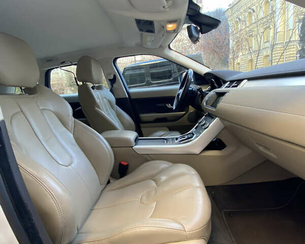 Ленд Ровер Рендж Ровер Эвок 2012 в Киеве на Automoto.ua Белый Ленд Ровер Рендж Ровер Эвок, объемом двигателя 2.18 л и пробегом 215 тыс. км за 19999 $, фото 70 на Automoto.ua