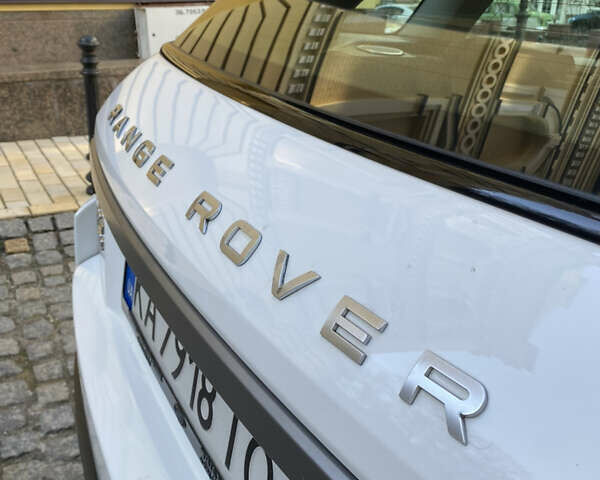 Ленд Ровер Рендж Ровер Эвок 2012 в Киеве на Automoto.ua Белый Ленд Ровер Рендж Ровер Эвок, объемом двигателя 2.18 л и пробегом 215 тыс. км за 19999 $, фото 44 на Automoto.ua