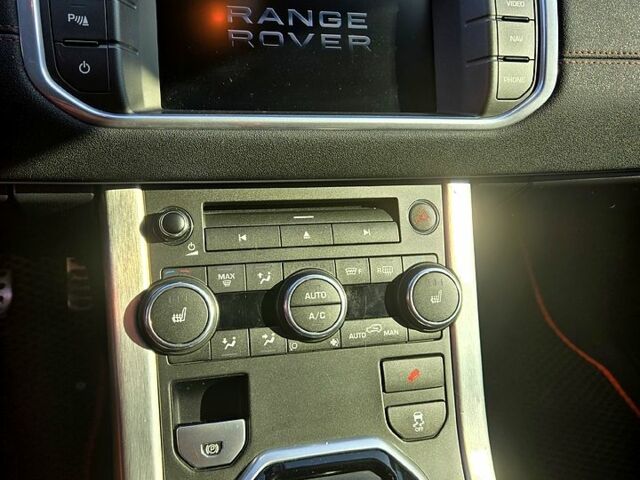 Белый Ленд Ровер Рендж Ровер Эвок, объемом двигателя 2 л и пробегом 175 тыс. км за 18999 $, фото 6 на Automoto.ua