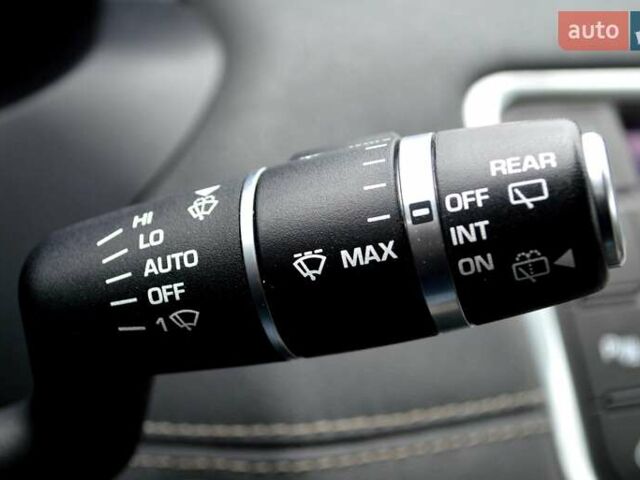 Белый Ленд Ровер Рендж Ровер Эвок, объемом двигателя 2 л и пробегом 175 тыс. км за 14900 $, фото 30 на Automoto.ua