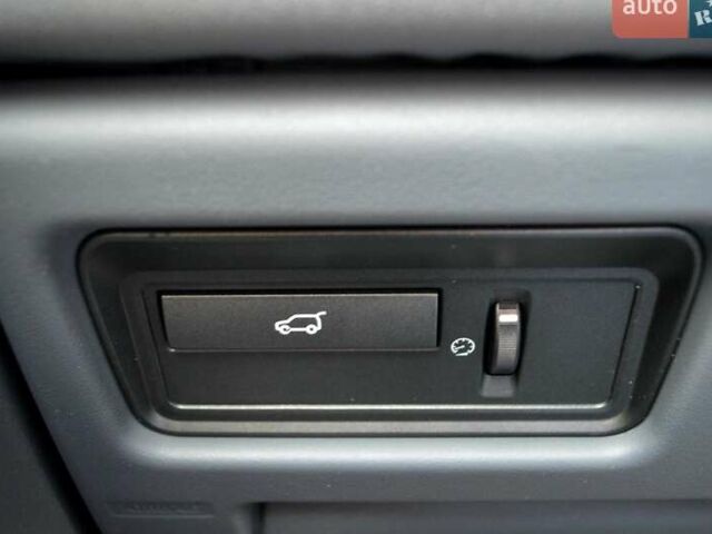 Белый Ленд Ровер Рендж Ровер Эвок, объемом двигателя 2 л и пробегом 175 тыс. км за 14900 $, фото 25 на Automoto.ua