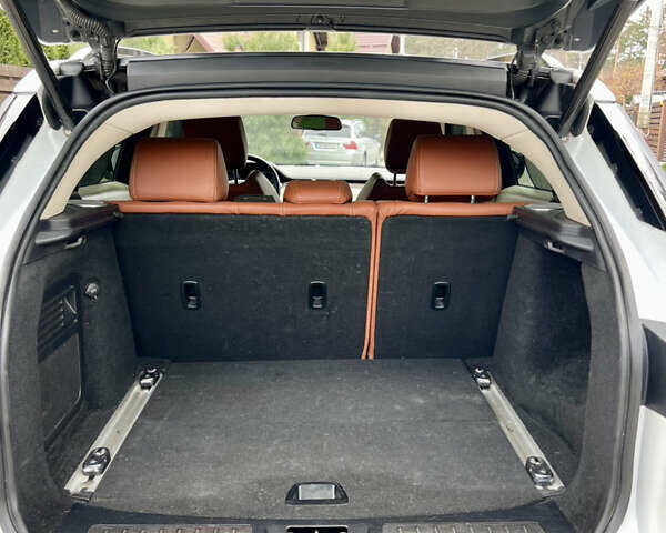 Белый Ленд Ровер Рендж Ровер Эвок, объемом двигателя 2 л и пробегом 233 тыс. км за 15650 $, фото 23 на Automoto.ua