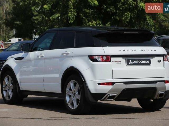 Белый Ленд Ровер Рендж Ровер Эвок, объемом двигателя 2.18 л и пробегом 176 тыс. км за 19500 $, фото 4 на Automoto.ua