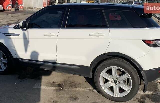 Білий Ленд Ровер Рендж Ровер Евок, об'ємом двигуна 2.18 л та пробігом 130 тис. км за 17999 $, фото 3 на Automoto.ua