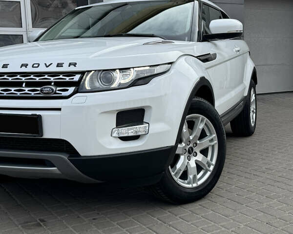 Белый Ленд Ровер Рендж Ровер Эвок, объемом двигателя 2.18 л и пробегом 247 тыс. км за 15300 $, фото 6 на Automoto.ua