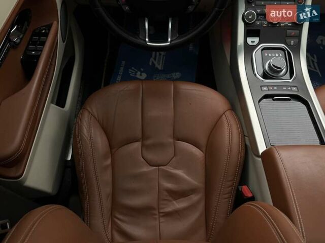 Білий Ленд Ровер Рендж Ровер Евок, об'ємом двигуна 2 л та пробігом 231 тис. км за 16990 $, фото 64 на Automoto.ua