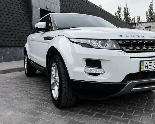 Білий Ленд Ровер Рендж Ровер Евок, об'ємом двигуна 2.18 л та пробігом 190 тис. км за 19200 $, фото 6 на Automoto.ua