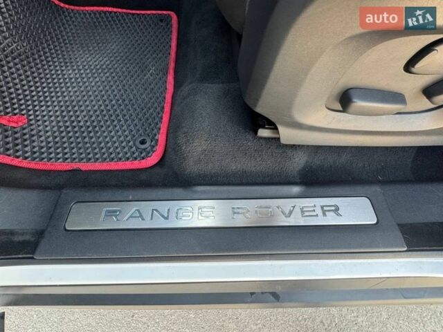 Білий Ленд Ровер Рендж Ровер Евок, об'ємом двигуна 2 л та пробігом 70 тис. км за 21000 $, фото 16 на Automoto.ua