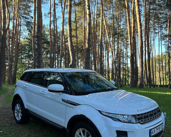 Ленд Ровер Рендж Ровер Эвок 2012 в Киеве на Automoto.ua Белый Ленд Ровер Рендж Ровер Эвок, объемом двигателя 2.18 л и пробегом 215 тыс. км за 19999 $, фото 2 на Automoto.ua