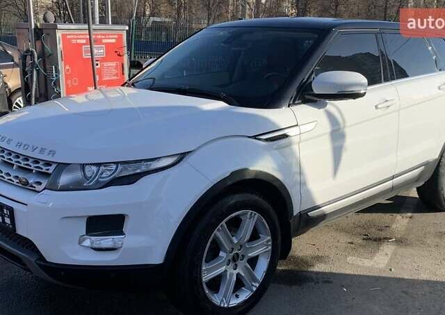 Білий Ленд Ровер Рендж Ровер Евок, об'ємом двигуна 2.18 л та пробігом 130 тис. км за 17999 $, фото 6 на Automoto.ua